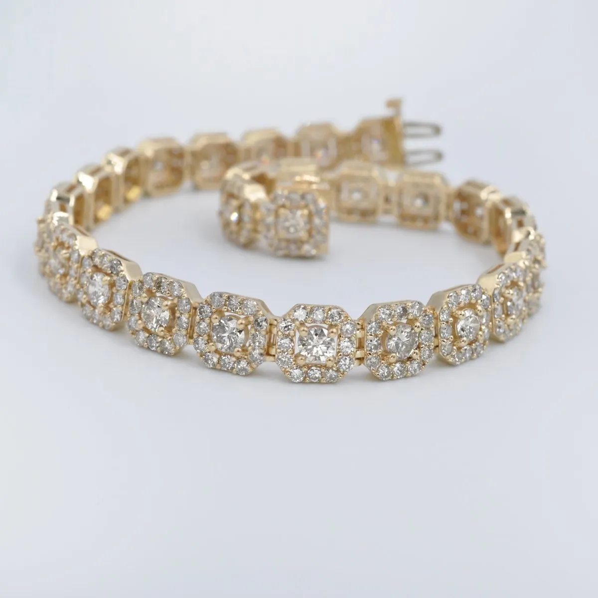 13.50-13.50 CT Round Cut Diamonds - Diamond Bracelet