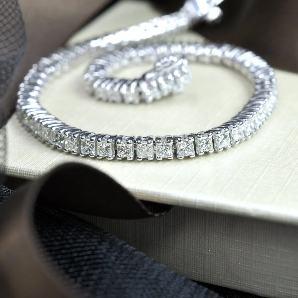 4.00-13.50 CT Princess Cut Diamonds - Tennis Bracelet