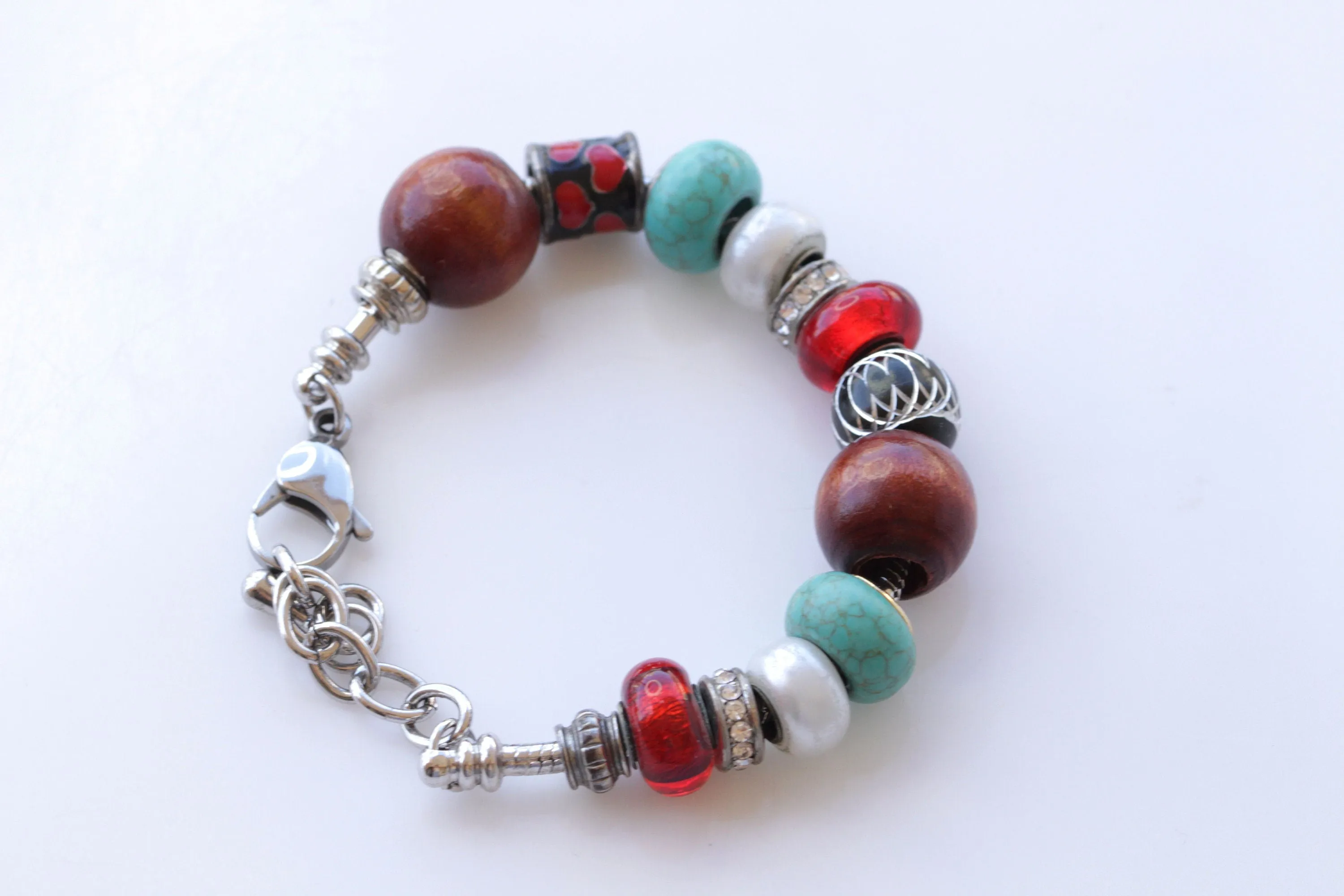 COLORFUL BEADED BRACELET