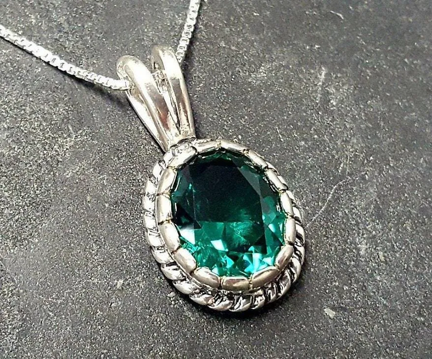 Emerald Vintage Necklace - Green Solitaire Pendant - Oval Emerald Necklace