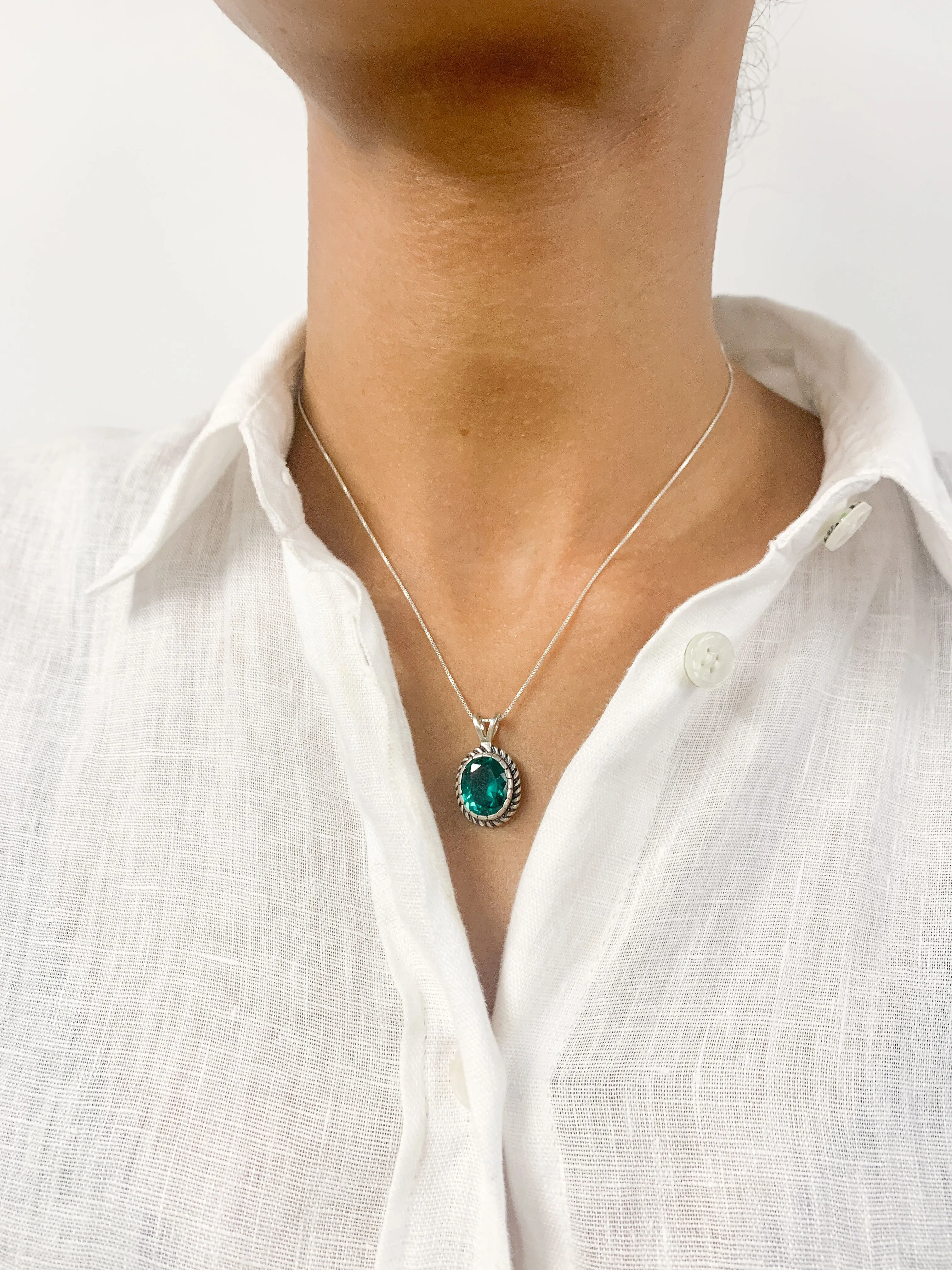 Emerald Vintage Necklace - Green Solitaire Pendant - Oval Emerald Necklace