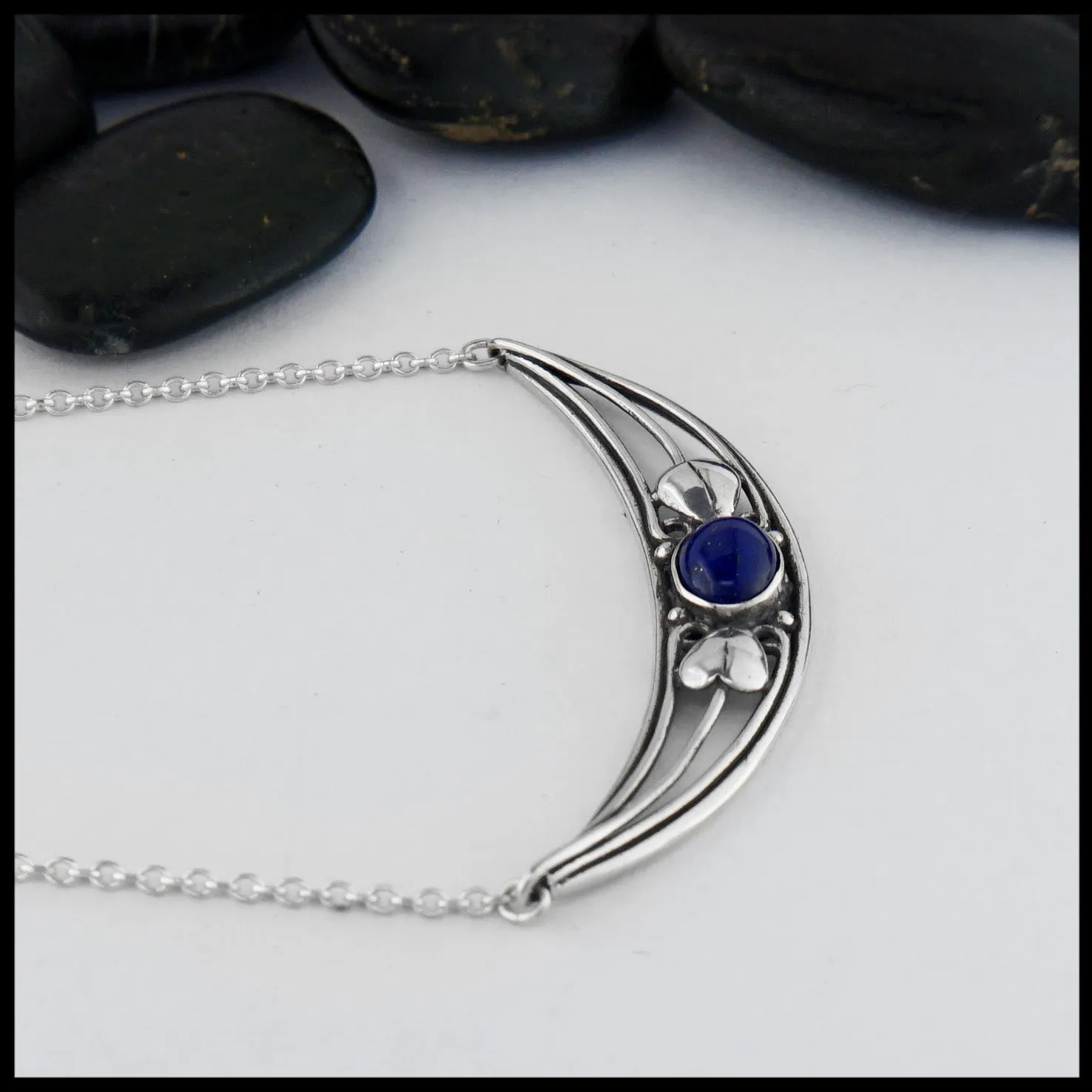 Leaf Bar Pendant with Lapis