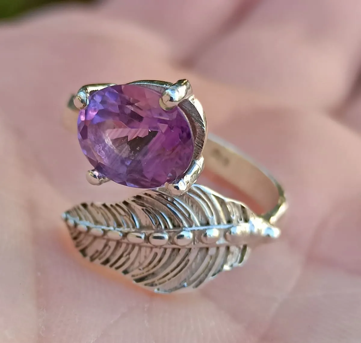 Navya Craft Amethyst Oval 925 Solid Sterling Silver Handmade Women Leaf Ring