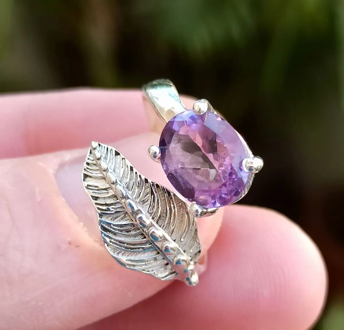 Navya Craft Amethyst Oval 925 Solid Sterling Silver Handmade Women Leaf Ring