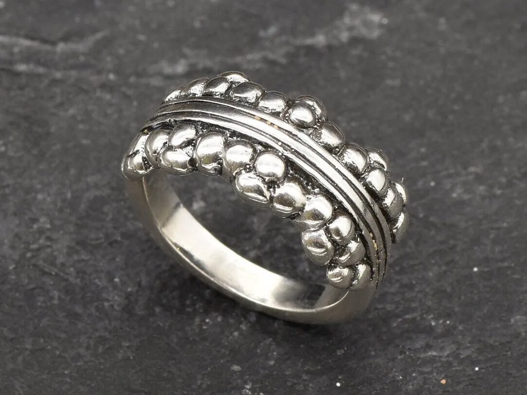 Silver Bubble Ring - Silver Beaded Ring - Thick Silver Band Ring