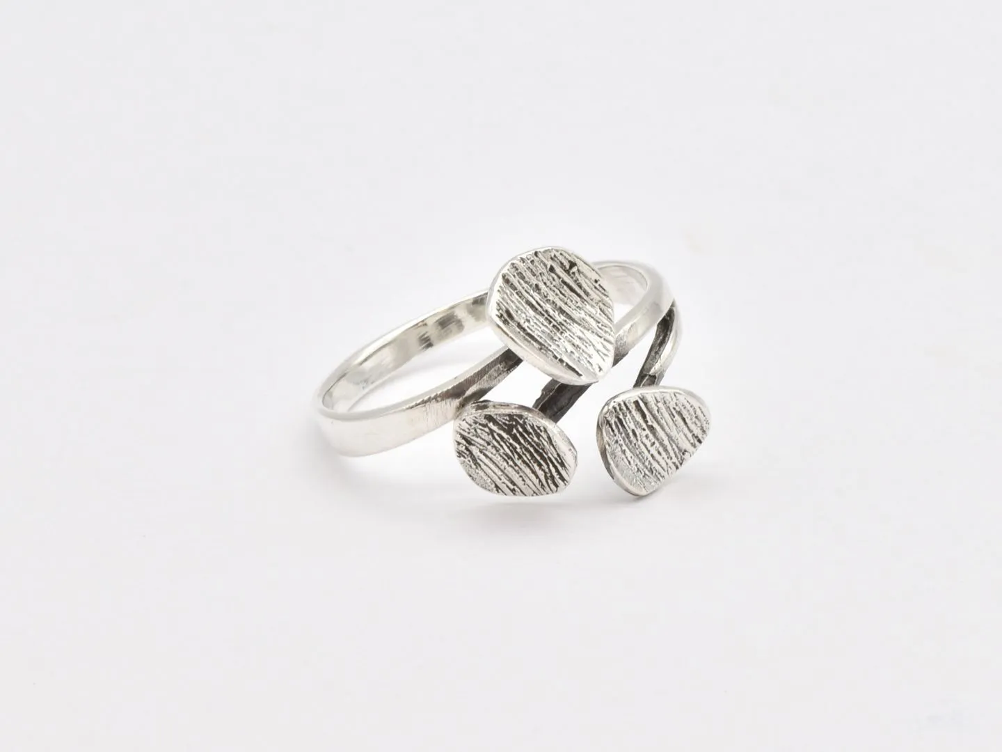 Silver Leaf Ring - Textured Silver Ring, Statement Leaf Band, Silver Vine Ring