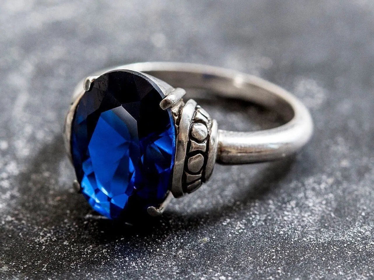 Solitaire Sapphire Ring - Blue Tribal Ring - Vintage Boho Ring